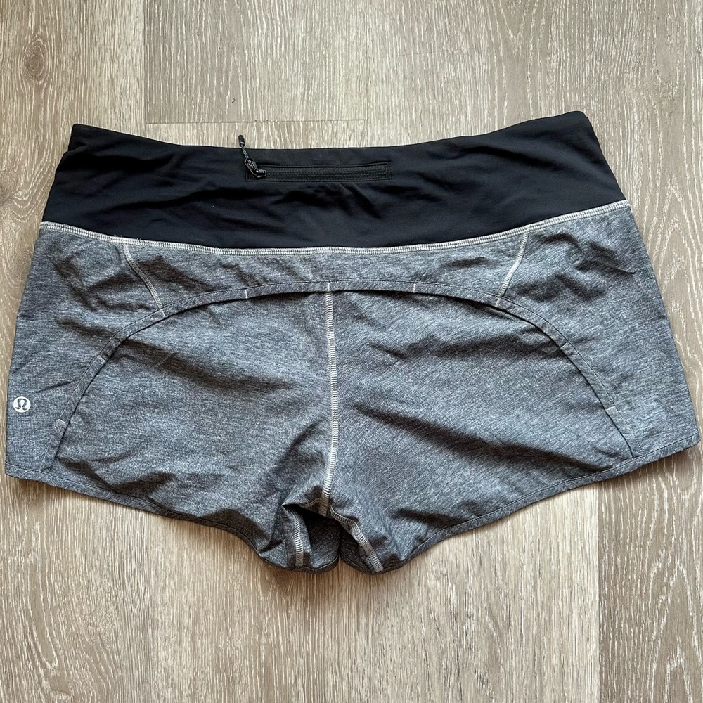 Lululemon Speed Up Shorts - Picture 3 of 3